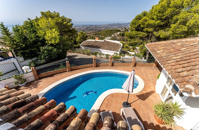 "Villa con piscina privada" con vistas al mar, terraza privada y Wi-Fi