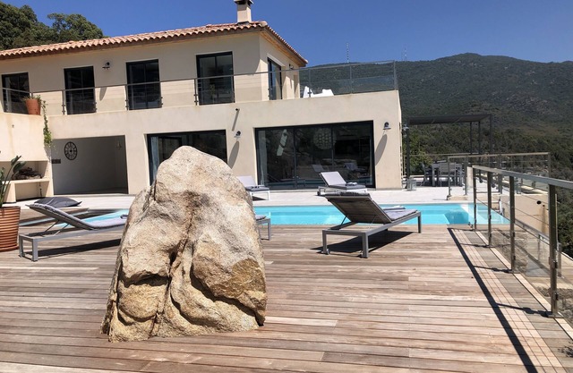 Villa with sea view and heated pool in Coti-Chiavari