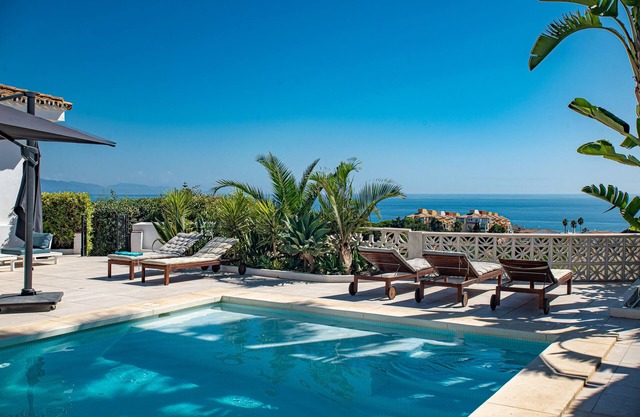 Villa restaurada en 2018 con vistas al mar y fácil acceso a la playa