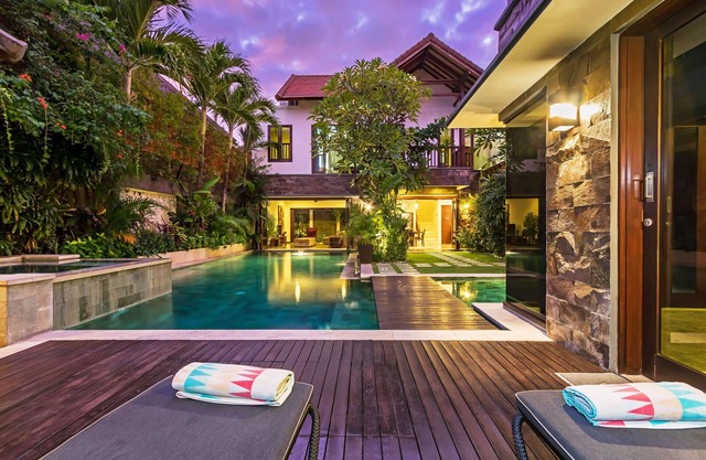 Villa Yasmin 4 dormitorios de lujo en excelente posición