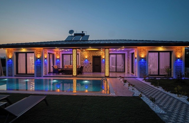 Villa Zahiden -Centrally located villa with private pool