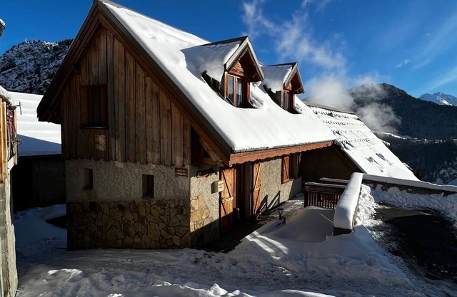 Chalet + Sauna and GPS App for a freedom summer!