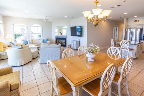 Villas at Santa Rosa #A102