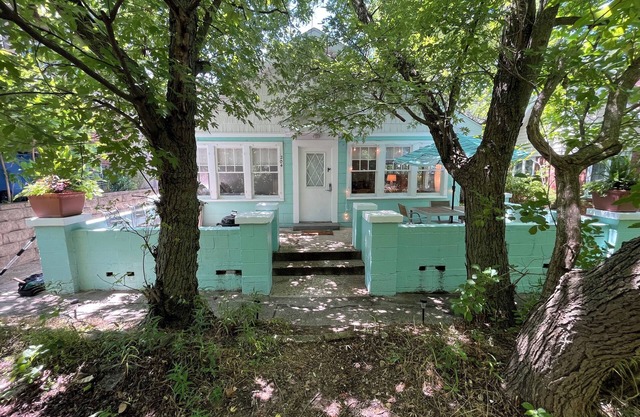 Beach Side Cottage!