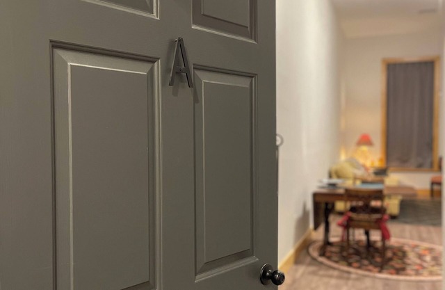 Vintage Chic 1-bedroom apartment in Mayville near Horicon Marsh EAA