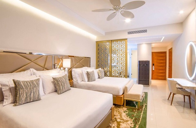 VIP Member Access 💎Ocean-View🏝️667ft²🌊Private Balcony w/ Furniture & Hammock