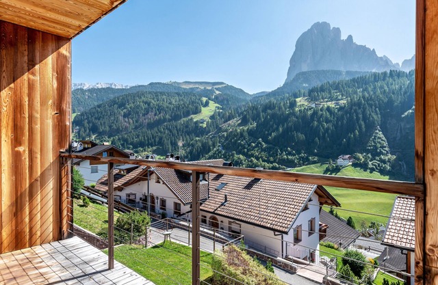 Vista Dolomites apartamento 'Energy' con vistas a la montaña, jardín privado y Wi-Fi