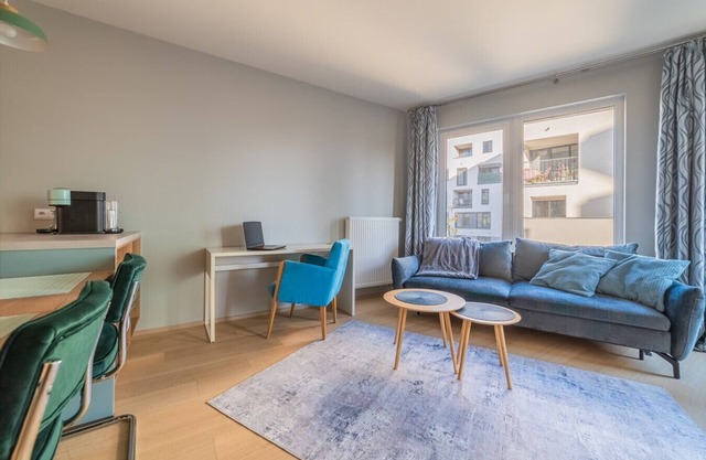 Vista Serenity Apartment with Parking Garage