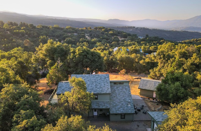 Vista Verde: Yosemite - Sleeps 12 - Game Room - Spa