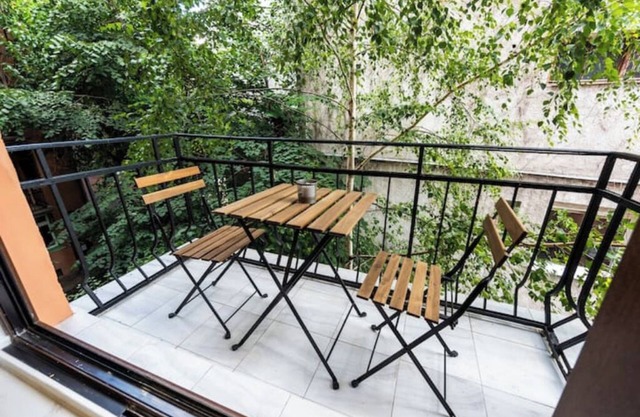 Vitoshka Luxury: 2-BR Retreat
