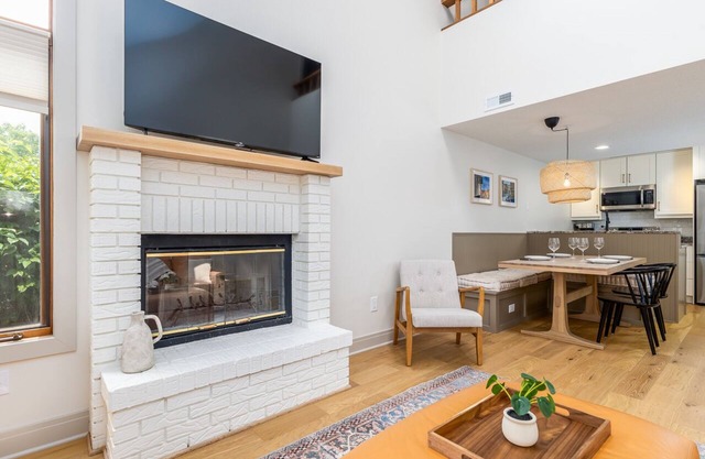 Come Vibe @ Valleywood! 2BR Modern TH - Marina and Club Access!
