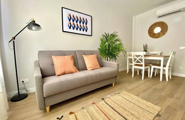 Free Parking - Brand new, super location, chic