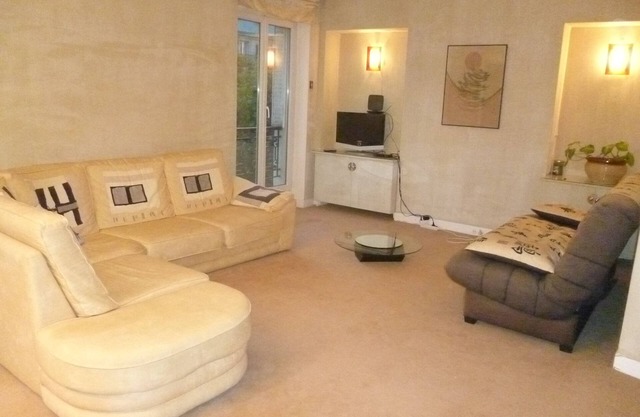 Voltaire. Apartamento de 62m2 con parking.