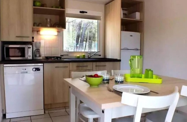 VVF Villages Clos des Cigales *** - Bungalow 3 habitaciones 4 personas
