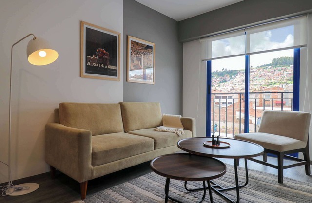 w* | Awesome 2BR w/ Perfect Balcony in Cusco