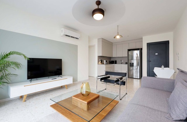 w* | Sophisticated 1BR w/ Balcony in Casco Antiguo