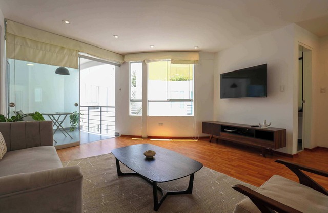 w* | Stunning 3BR with Balcony in Barranco