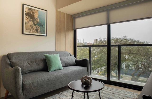 w* | Stylish 2BR with Balcony in San Isidro