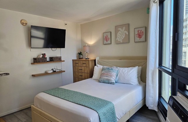 Waikiki Grand Hotel - Newly Renovated @6FL