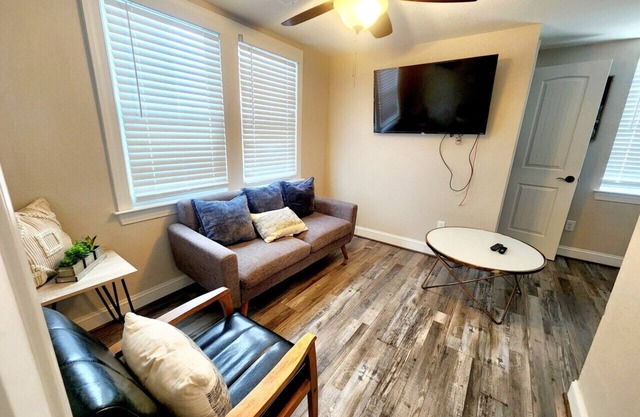 Walk to Beach | Central | WIFI, parking
