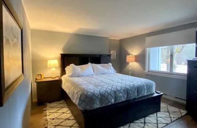 Walk to Cranmore and North Conway Village! Condo w/ AC, W/D, Pool