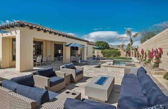 5 Bdrm-modern Desert Escape