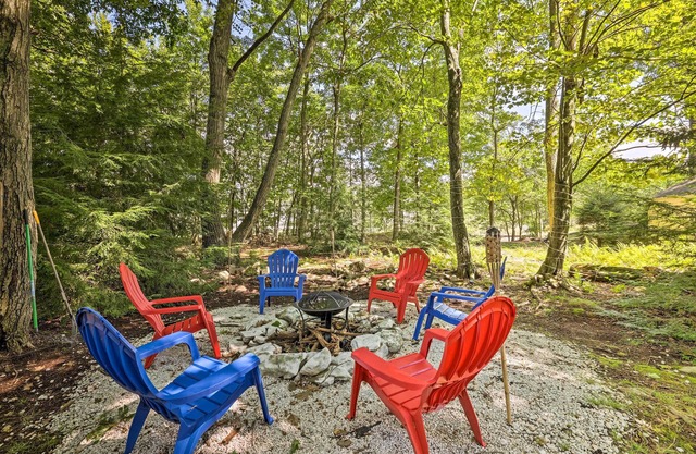 Walk to Lake: Game Room Getaway in Pocono Summit!