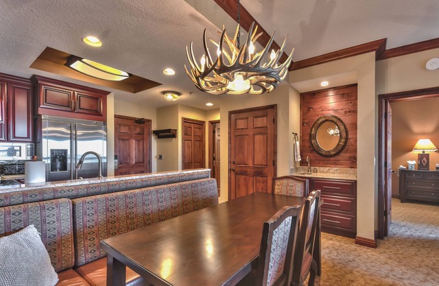 A pie de esquí. Westgate Canyons Condo. Piscina / jacuzzi.