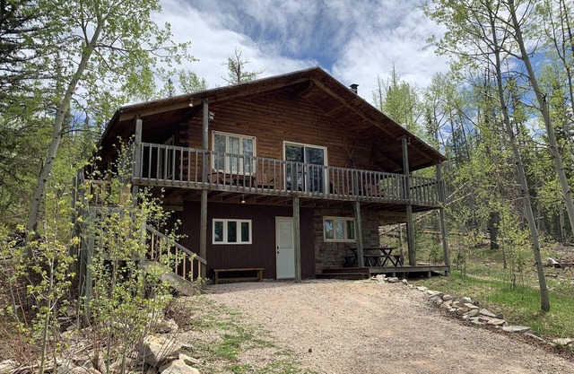 Recientemente remodelado, lejos de casa, en el hermoso Terry Peak.