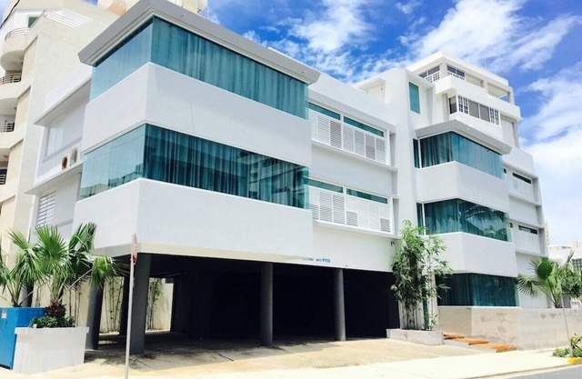 Walking to Condado Beach & Restaurants 2 min!
