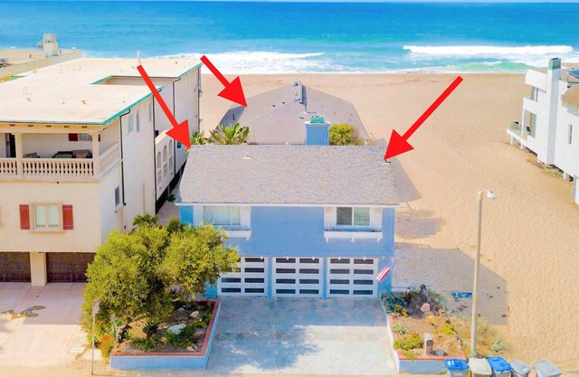 ¿Quieres alojarte en la antigua escapada frente al mar de Melrose Place? Aquí está tu oportunidad.