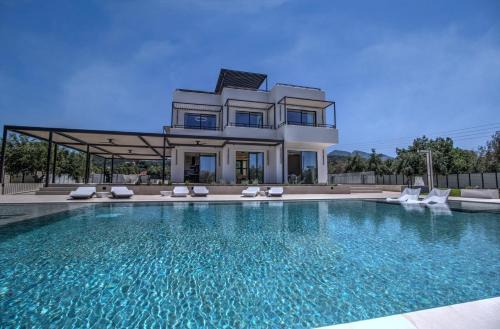 Watanave Luxury Villa Corfu
