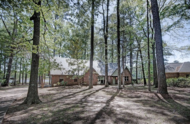 Water Access 6BR/3BA w/ Porches & Room for 14