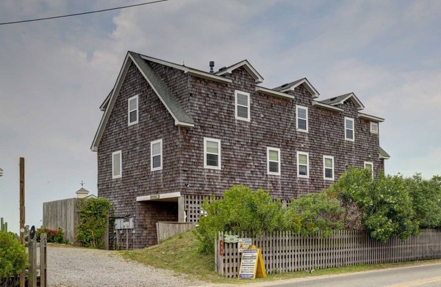 Waterfront Condo Located right on Silver Lake Harbor