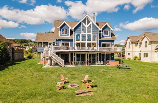 Waterfront Dreams - Lakefront / Golf Area Home w / Piscina cubierta privada