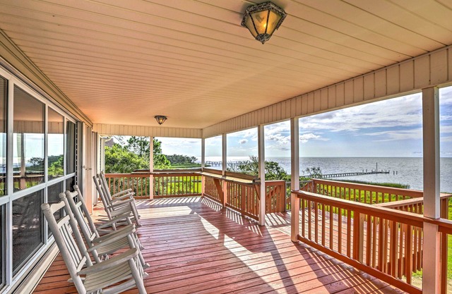 Waterfront Gulf Coast Getaway w/ Boat Dock!