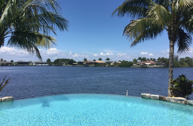 Serenity's Edge: lujo frente al mar, vistas, privacidad y acceso directo al golfo