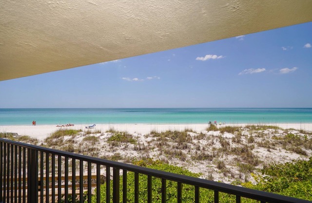 Water's Edge 110N por Duncan Real Estate