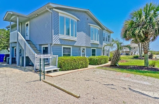 WAVE SHACK- Steps to the Sand and Ocean views