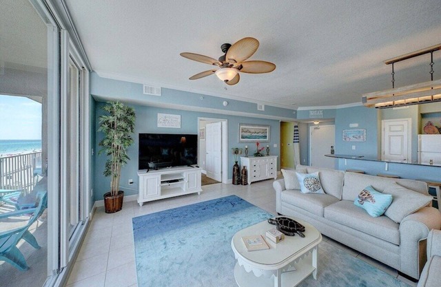 Beautiful 2nd floor @Tidewater! Aug 12 - 15th open!