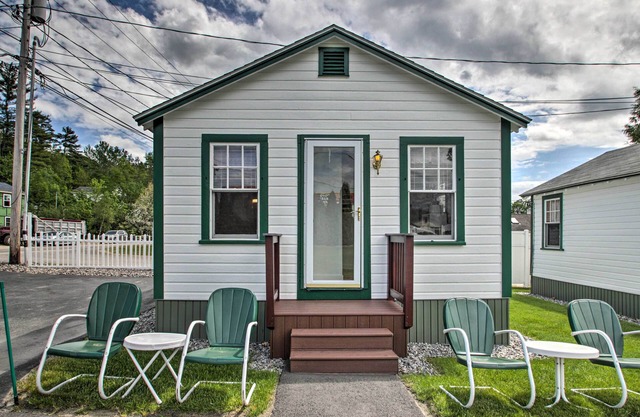 Weirs Channel Cottage w/ Beach Access!