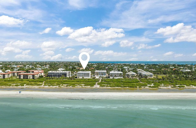 Welcome to Beachcomber B302, - your Gulf-front paradise on Sanibel!