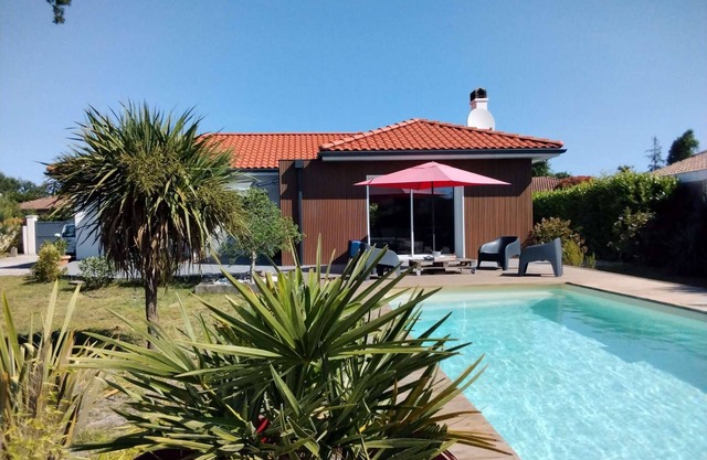 Welcome to Biscarrosse Ville, in this comfortable house located on a quiet street — ideal for...