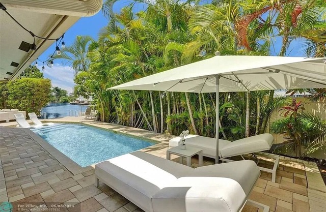 Welcome to Lux Waterfront Getaway: Modern & Pet-Friendly