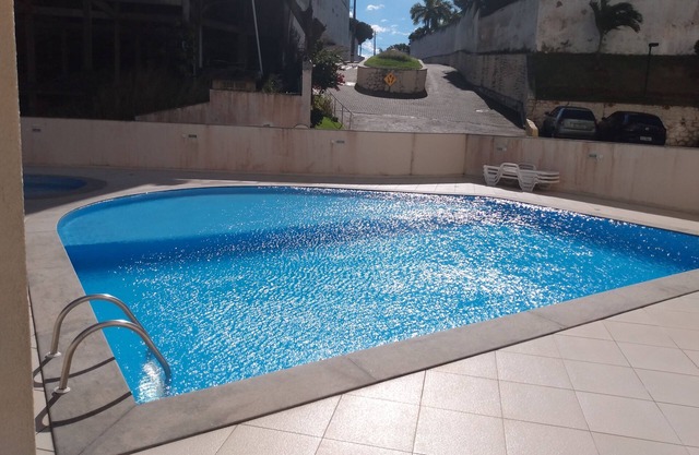 Bienvenido a Salvador: piscina, balcón y excelente ubicación.