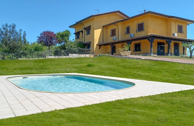 Alojamiento de 3 habitaciones en Albanella