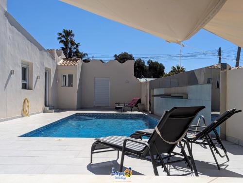 Welcoming 3 Bedroom Villa with Private Pool LB10