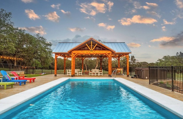 Western Luxury Lifestyle Meets Relaxed Family Getaway | The Gathering Wimberly