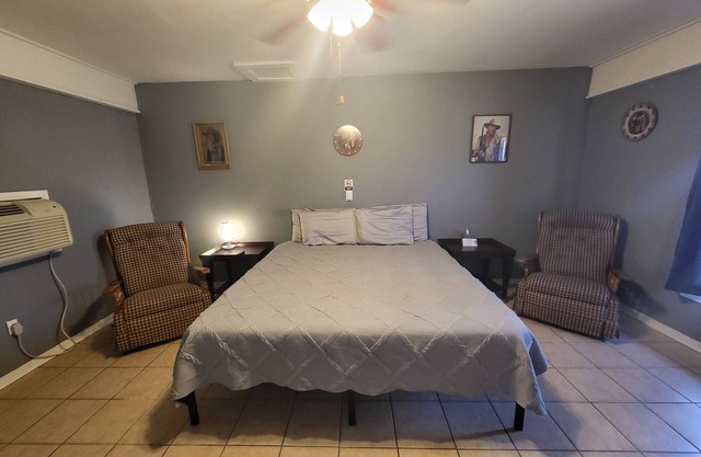 Western Suite