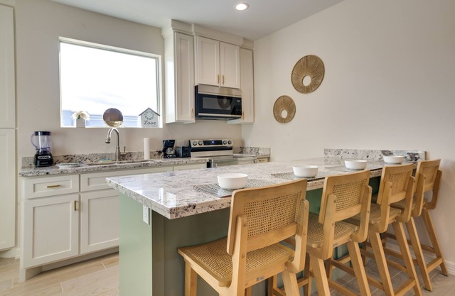 WFH-Friendly Brownsville Home w/ Private Patio
